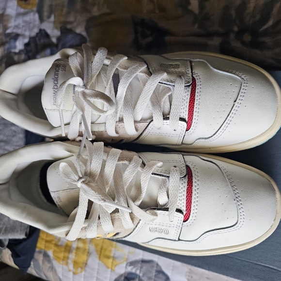 New Balance 550 - Picture 3 of 5